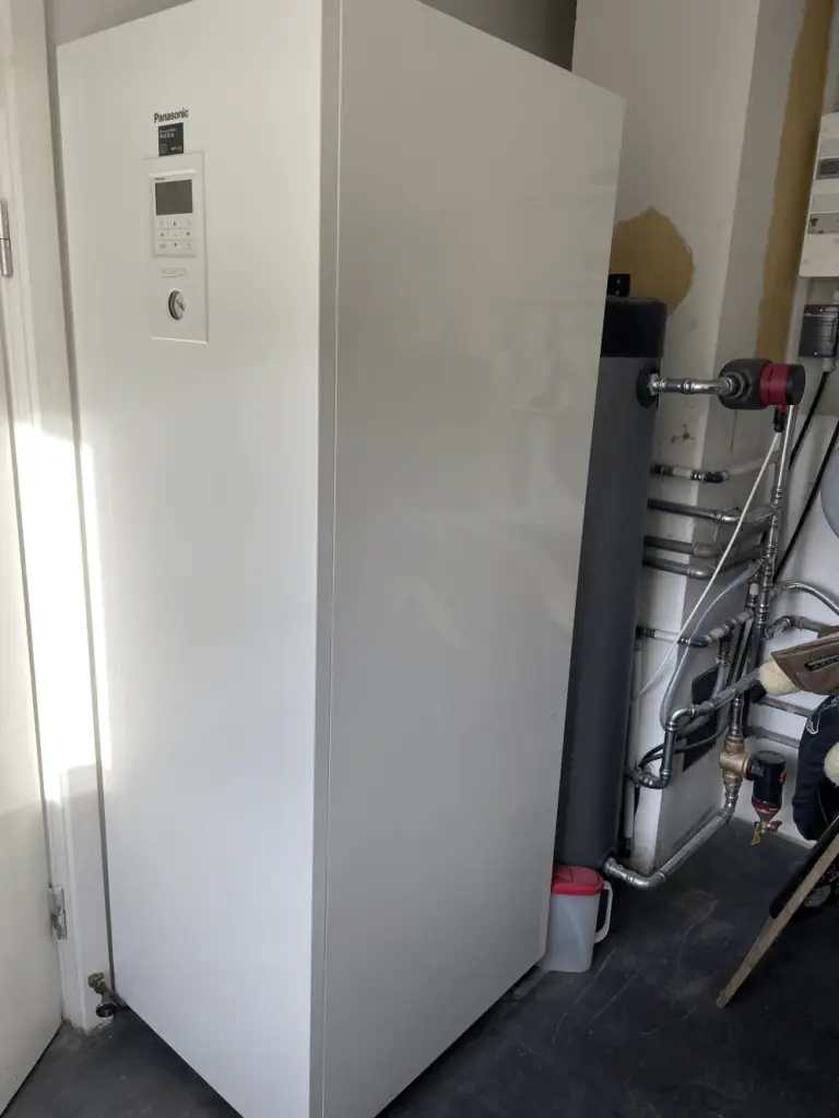 Inde del Panasonic varmtvandsbeholder til varmepumpe