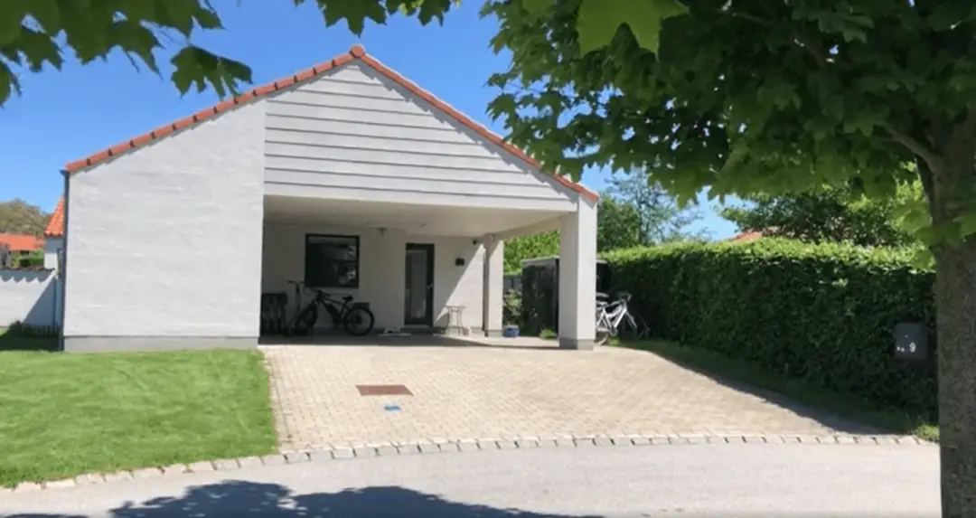 Varmepumpe placeret langt fra indedelen